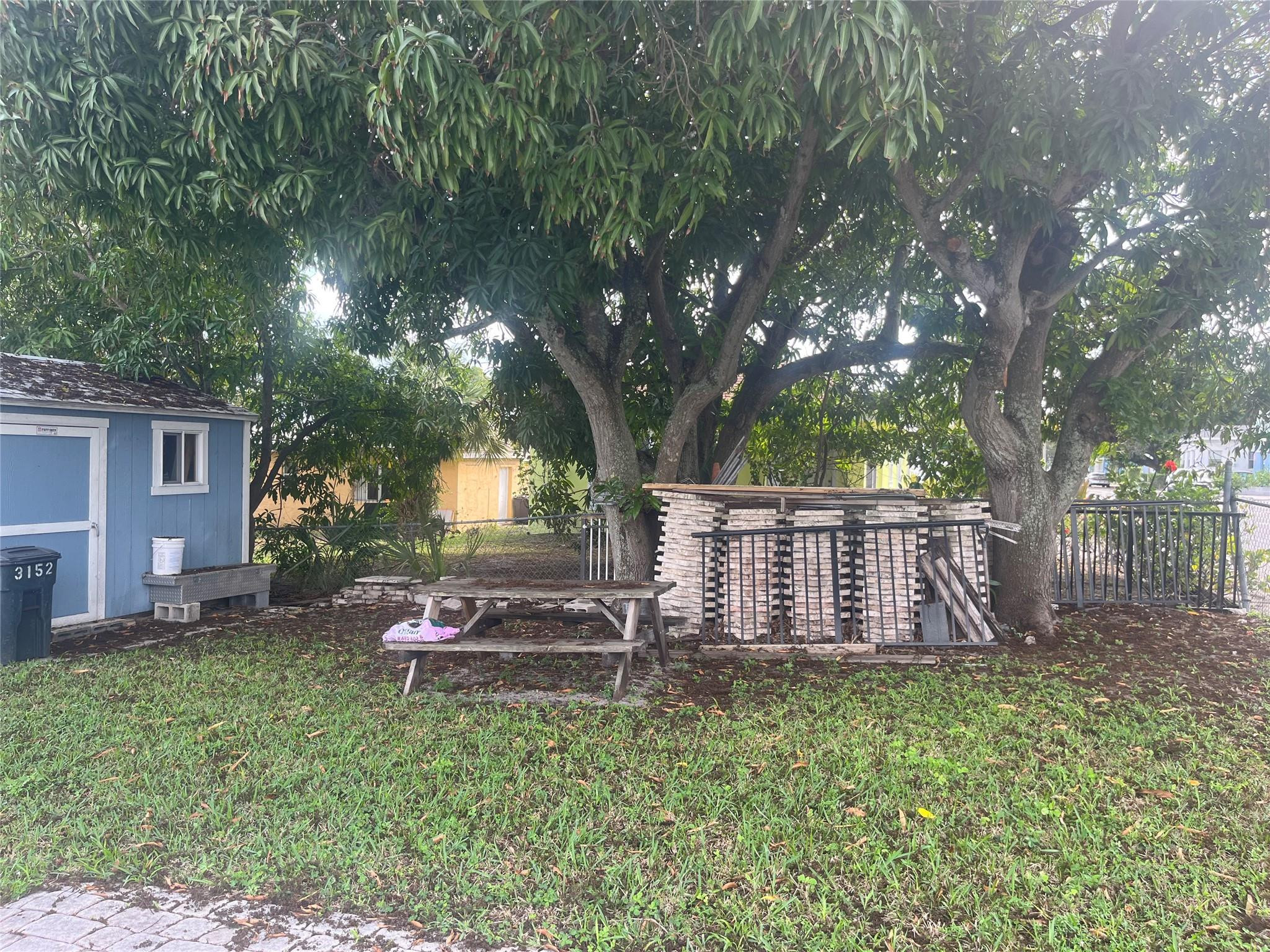 2014 Division Avenue