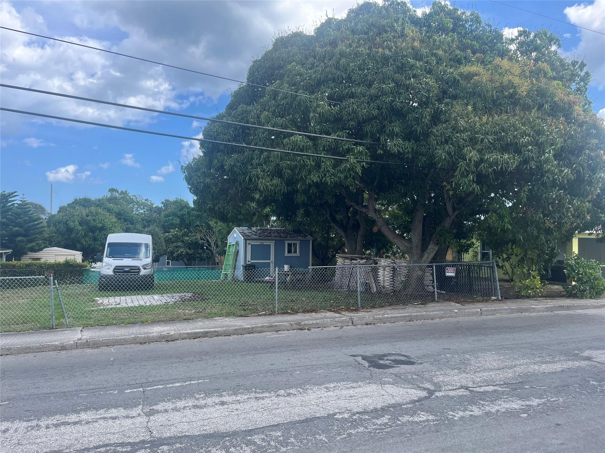 2014 Division Avenue