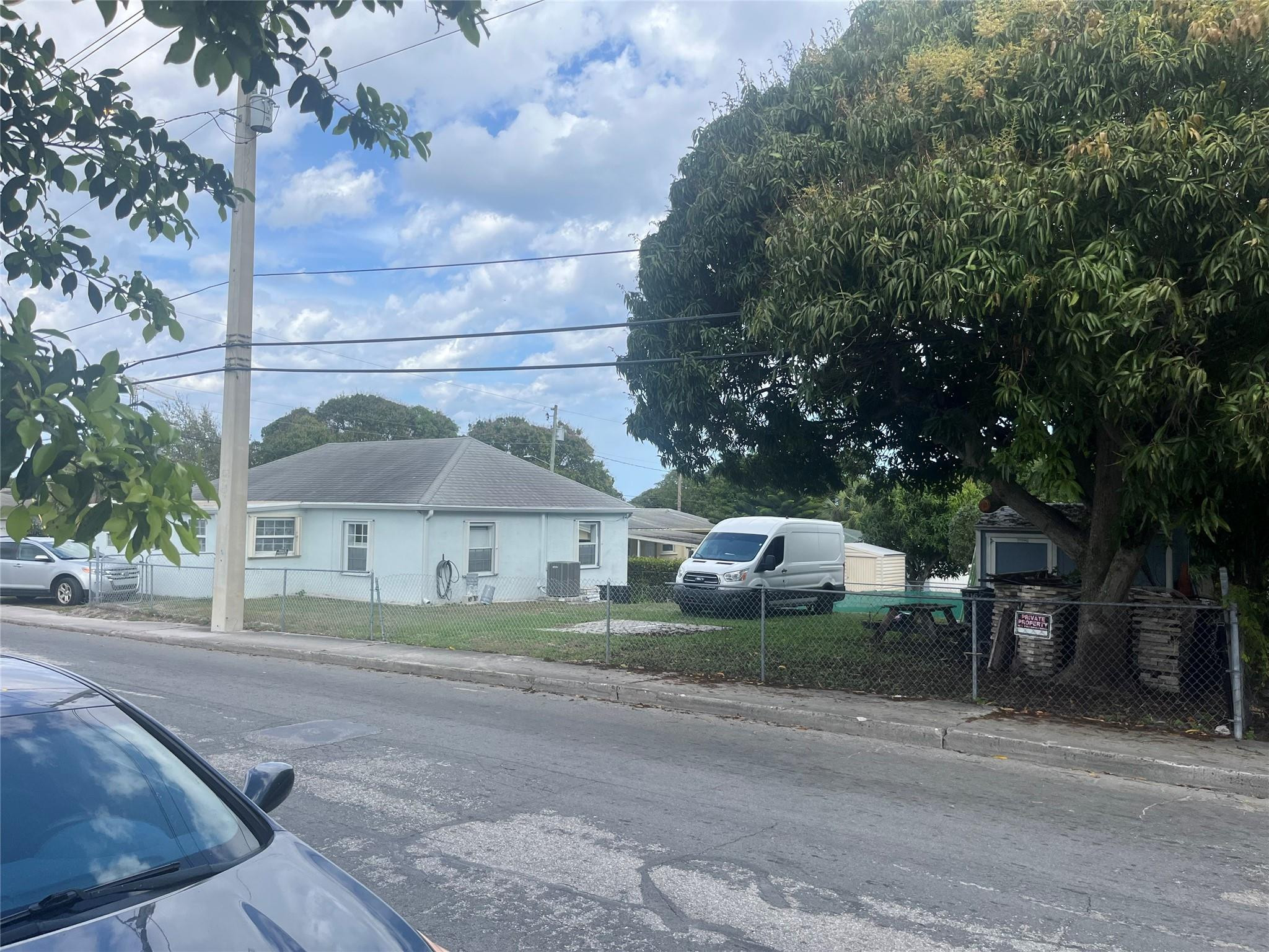 2014 Division Avenue