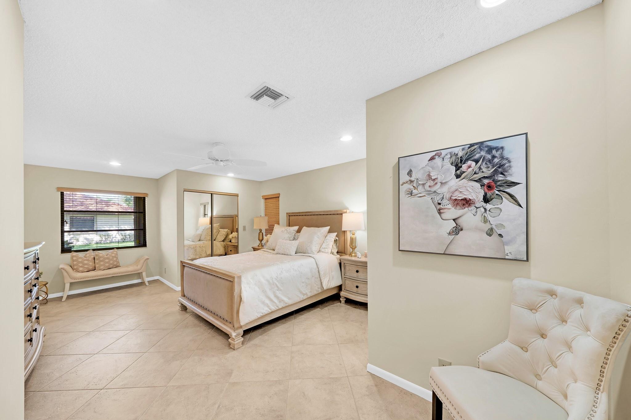 6125 Sunny Pointe Cir