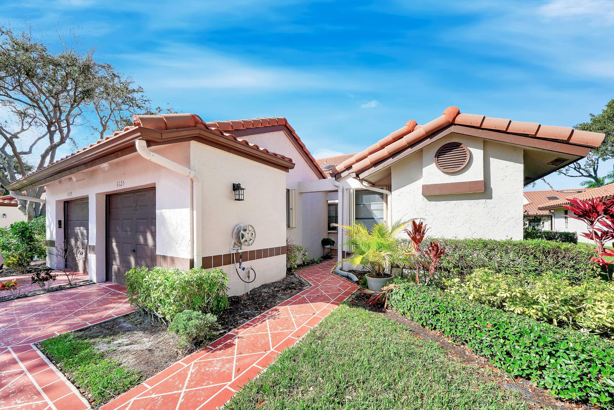 6125 Sunny Pointe Cir