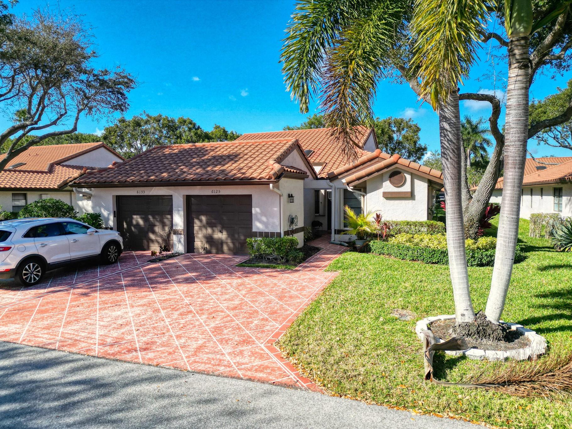 6125 Sunny Pointe Cir