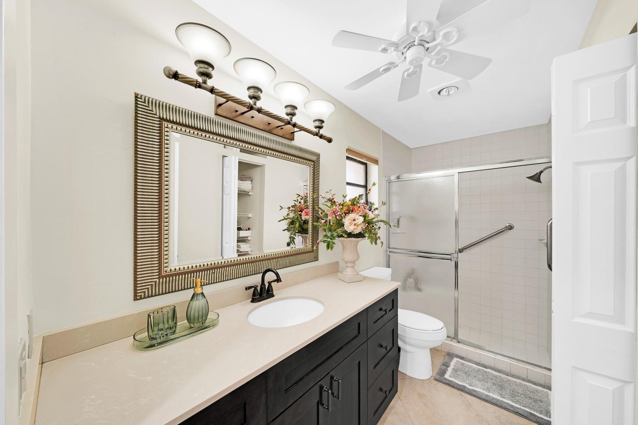 6125 Sunny Pointe Cir