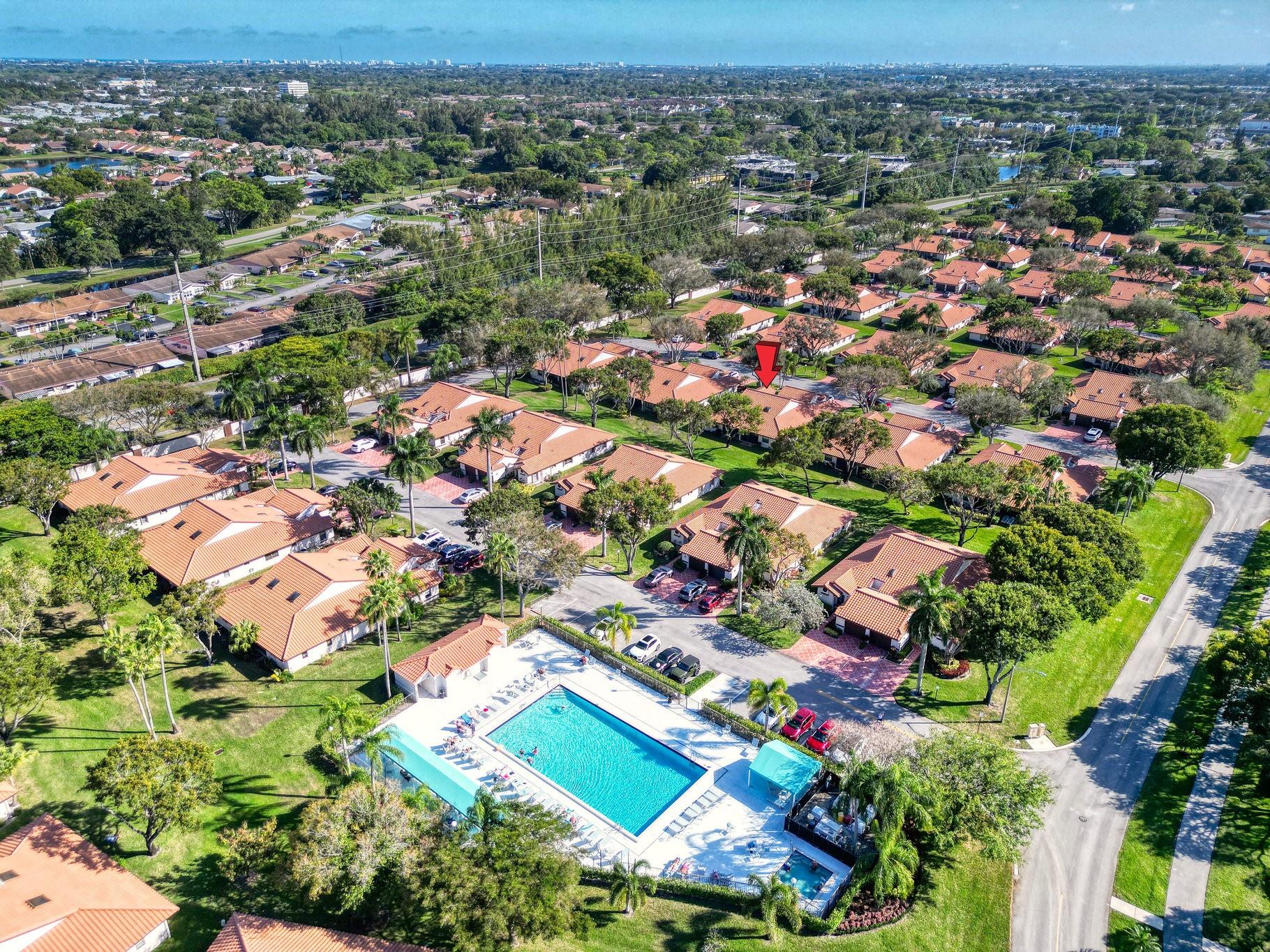 6125 Sunny Pointe Cir