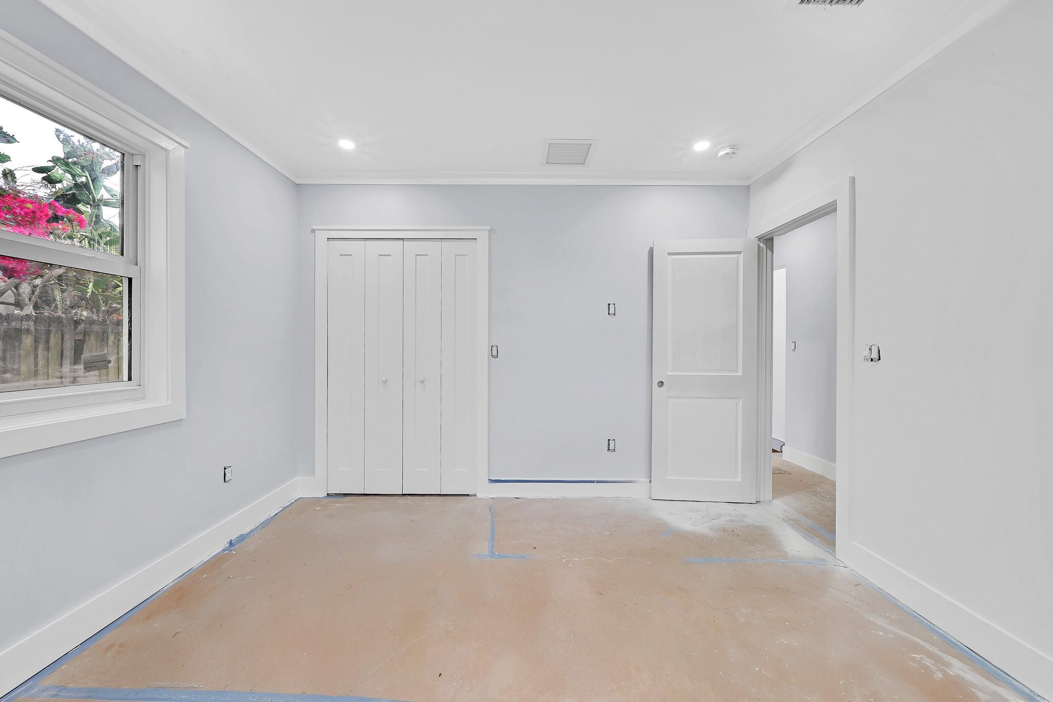 118 SW 7th St