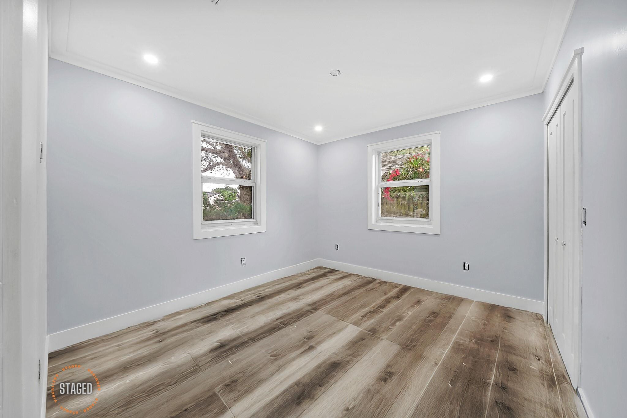 118 SW 7th St