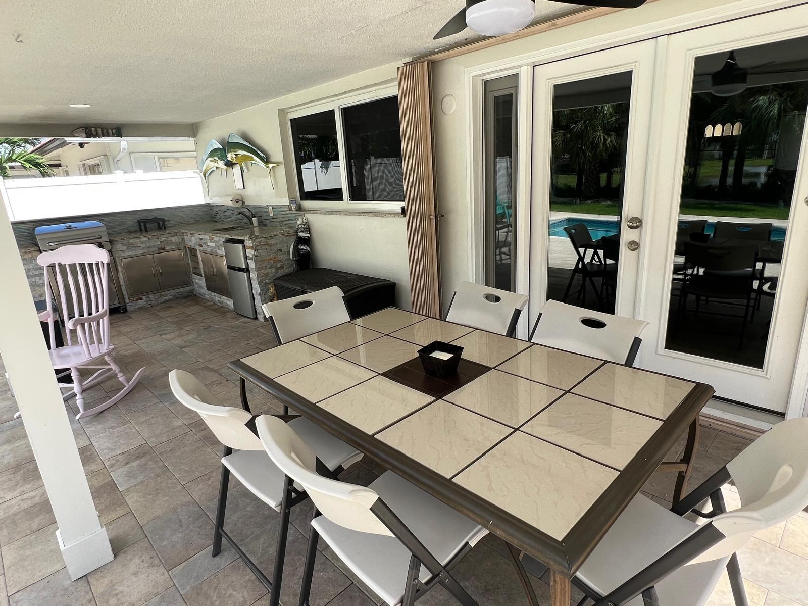 1050 NW 45th St
