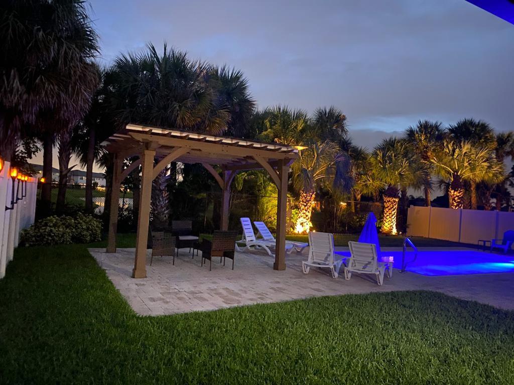 1050 NW 45th St