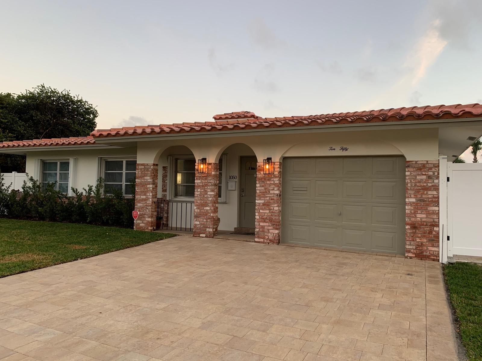 1050 NW 45th St
