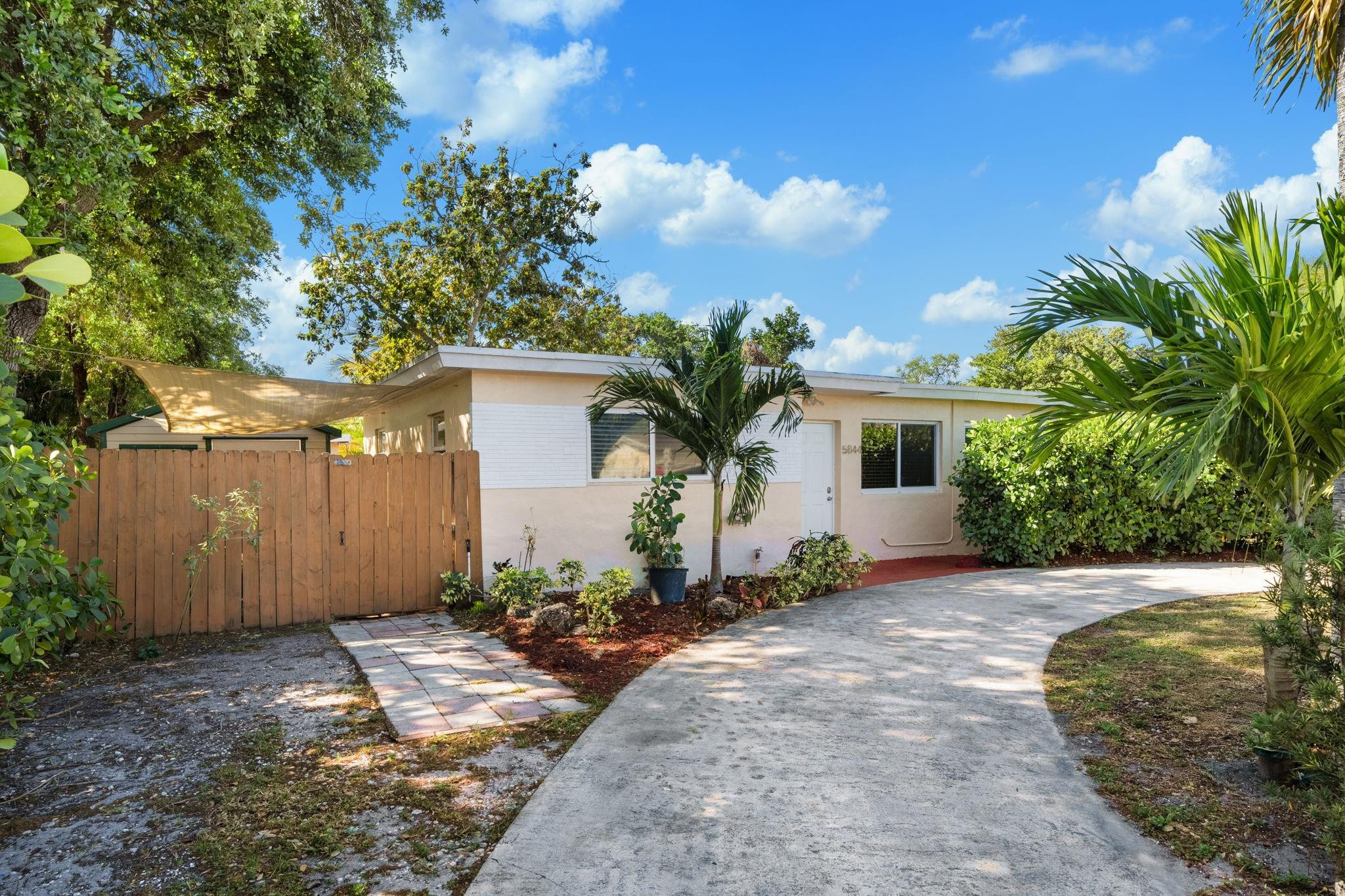 5844 SW 26th Street