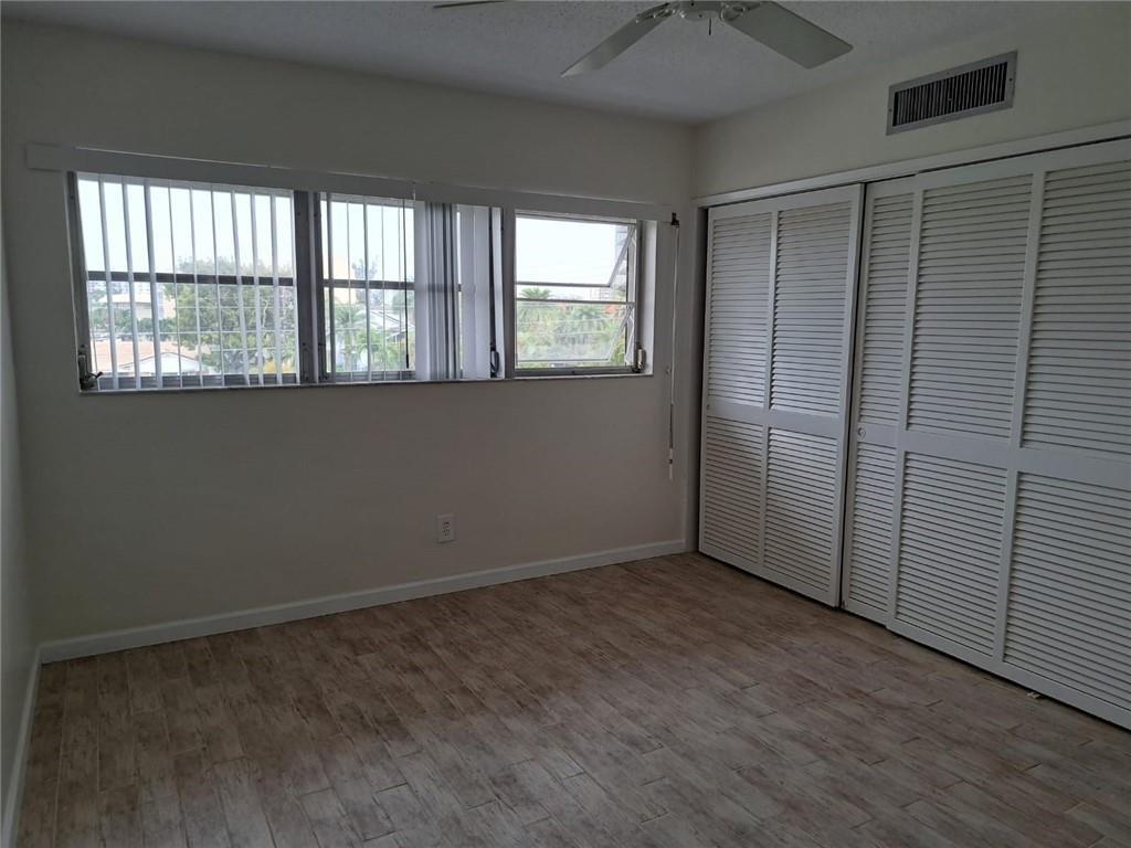 2455 NE 51st St E307