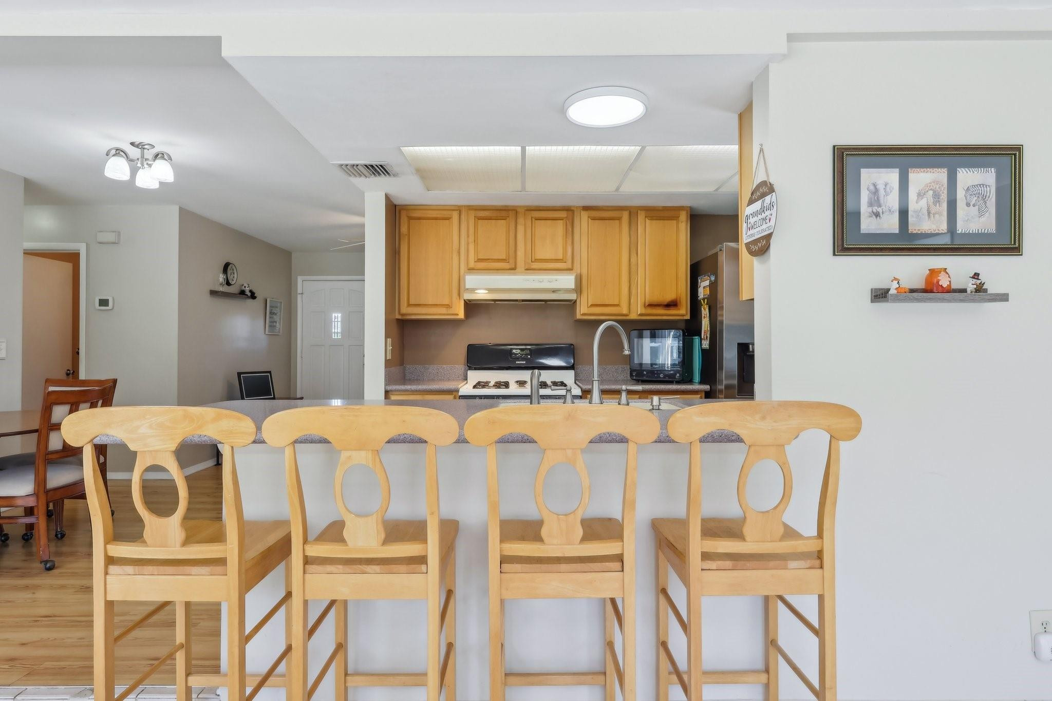 252 NE Floresta Dr
