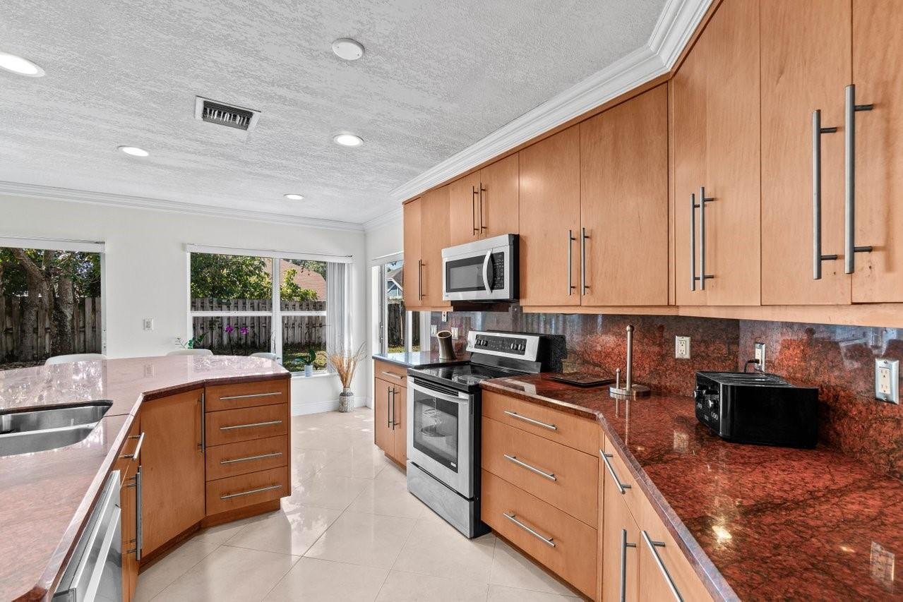 10308 SE Brookville Ln