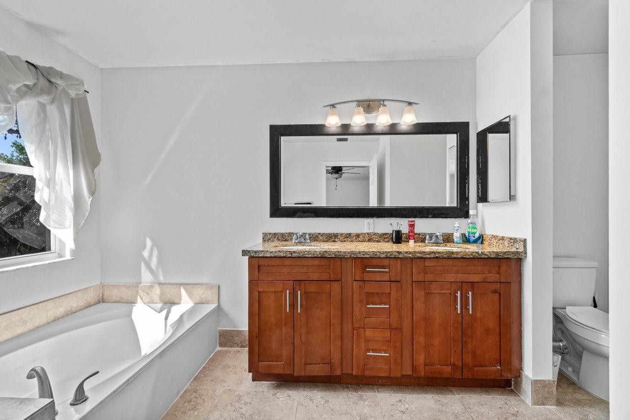 10308 SE Brookville Ln