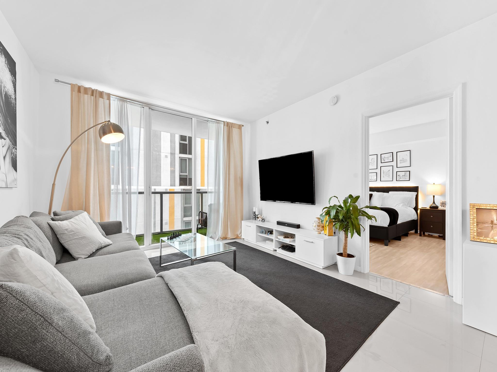 55 SE 6th Street 1200