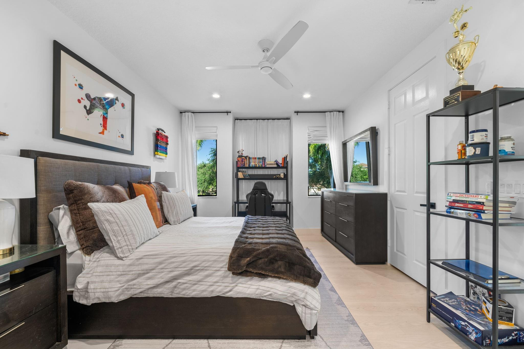 3747 Saratoga Lane