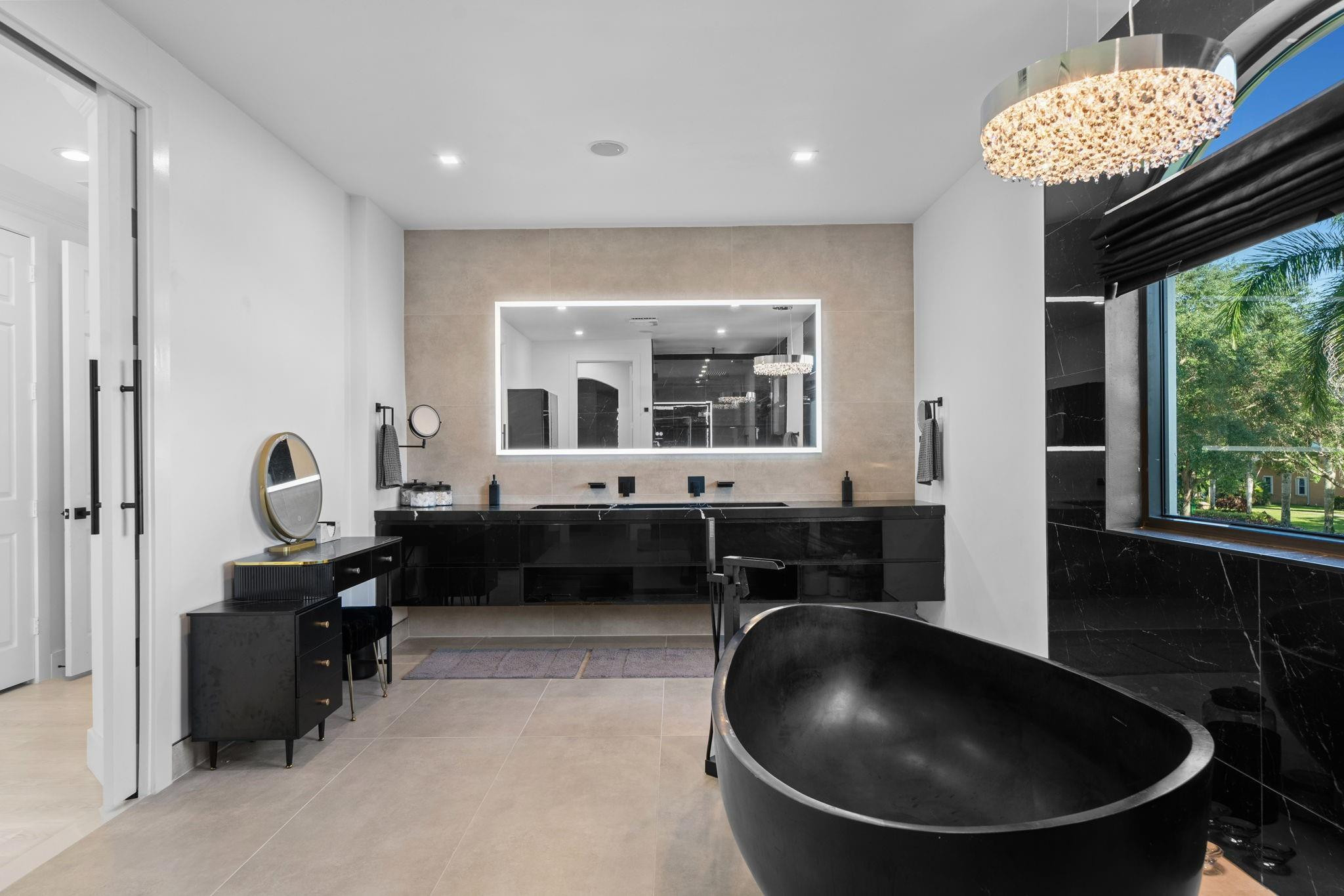 3747 Saratoga Lane