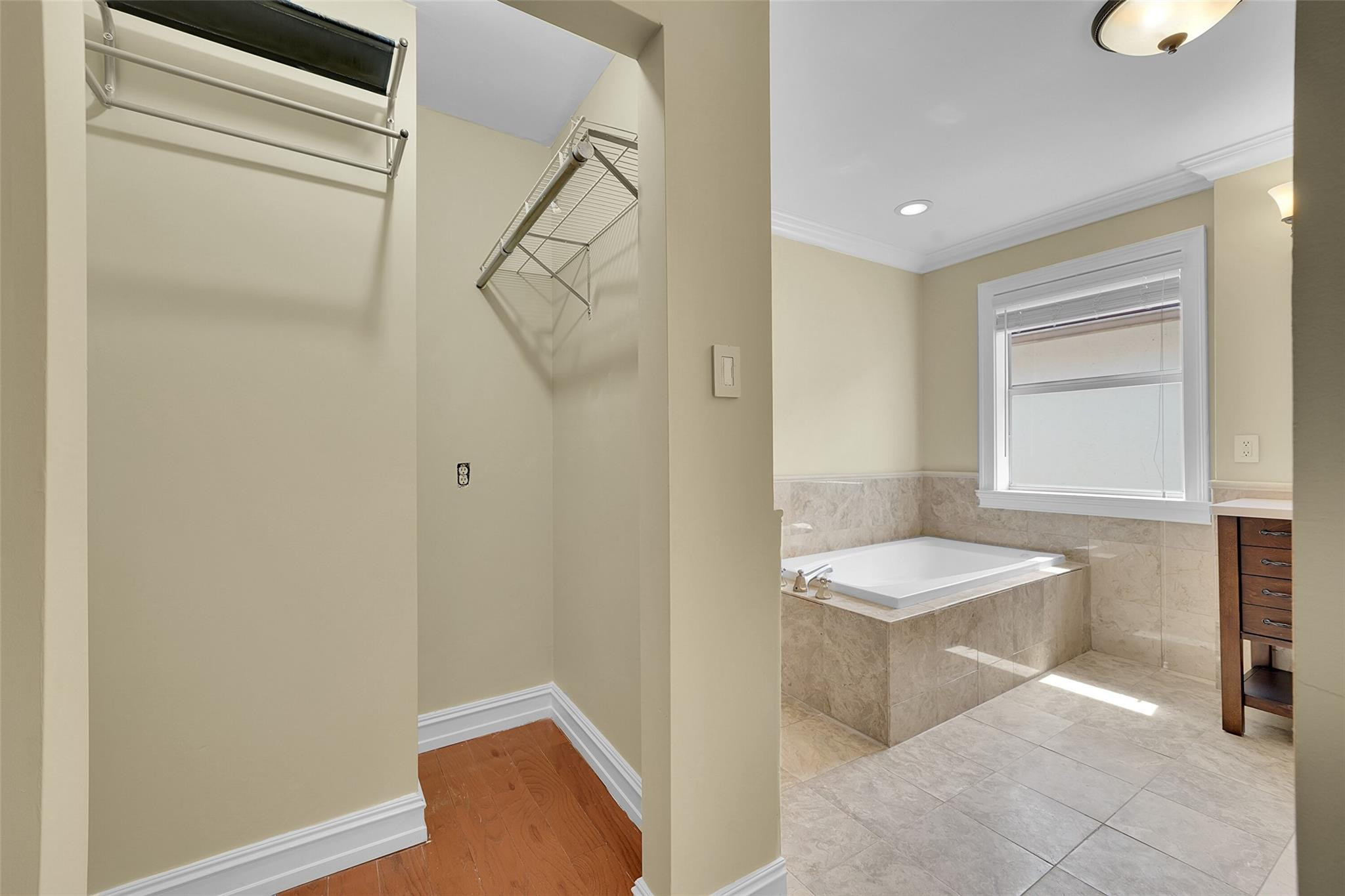 16250 La Costa Dr