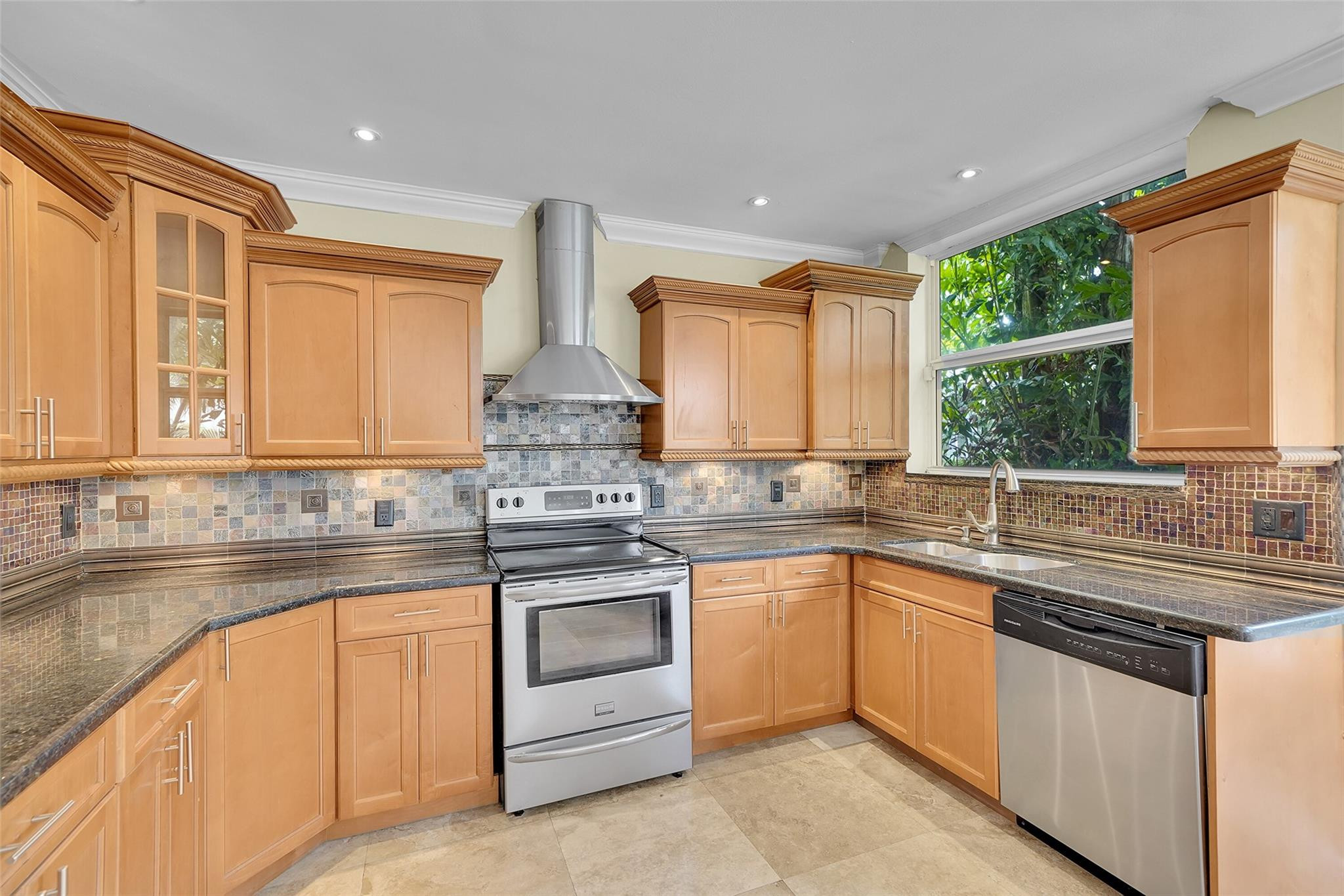 16250 La Costa Dr