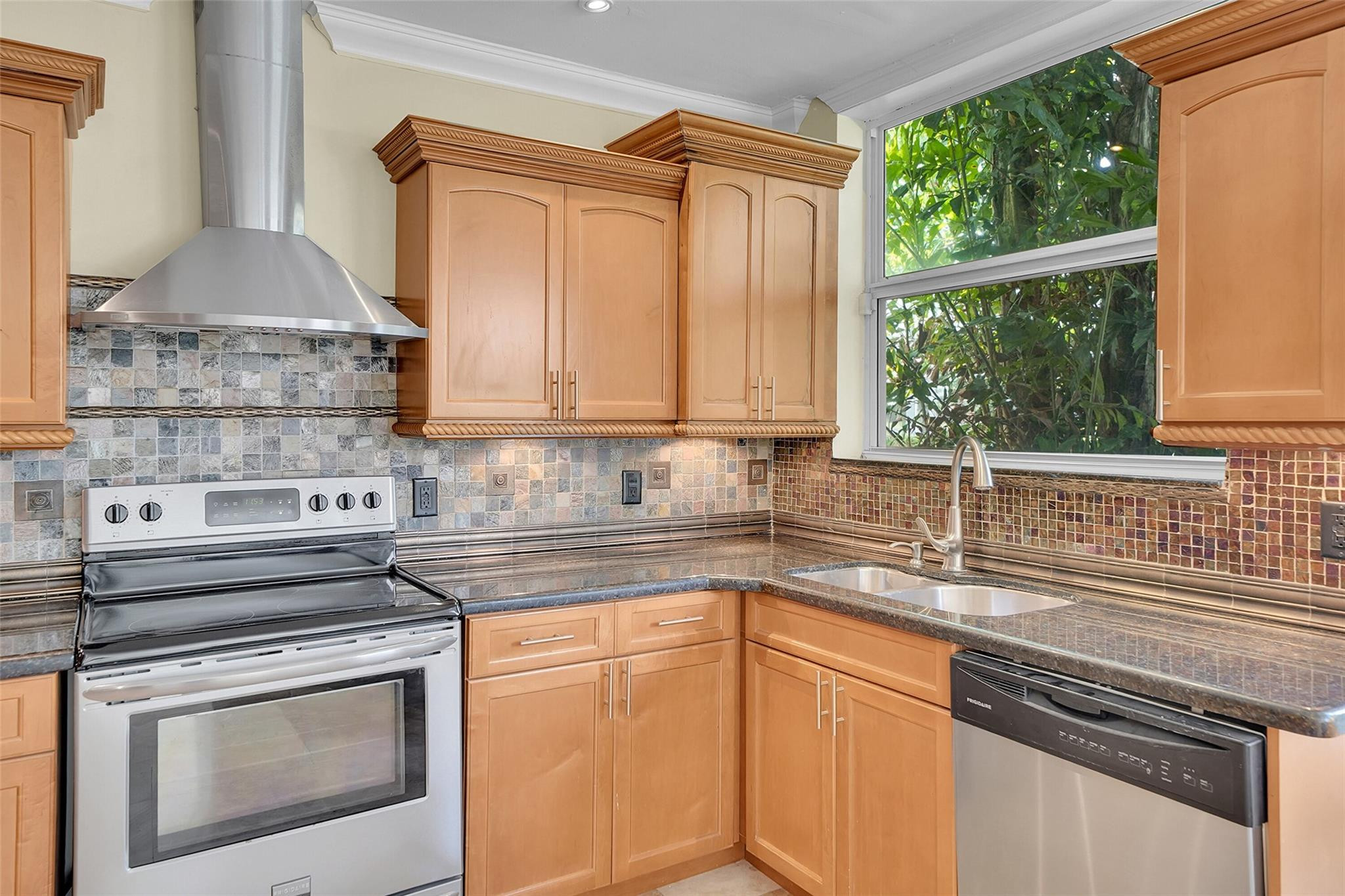 16250 La Costa Dr