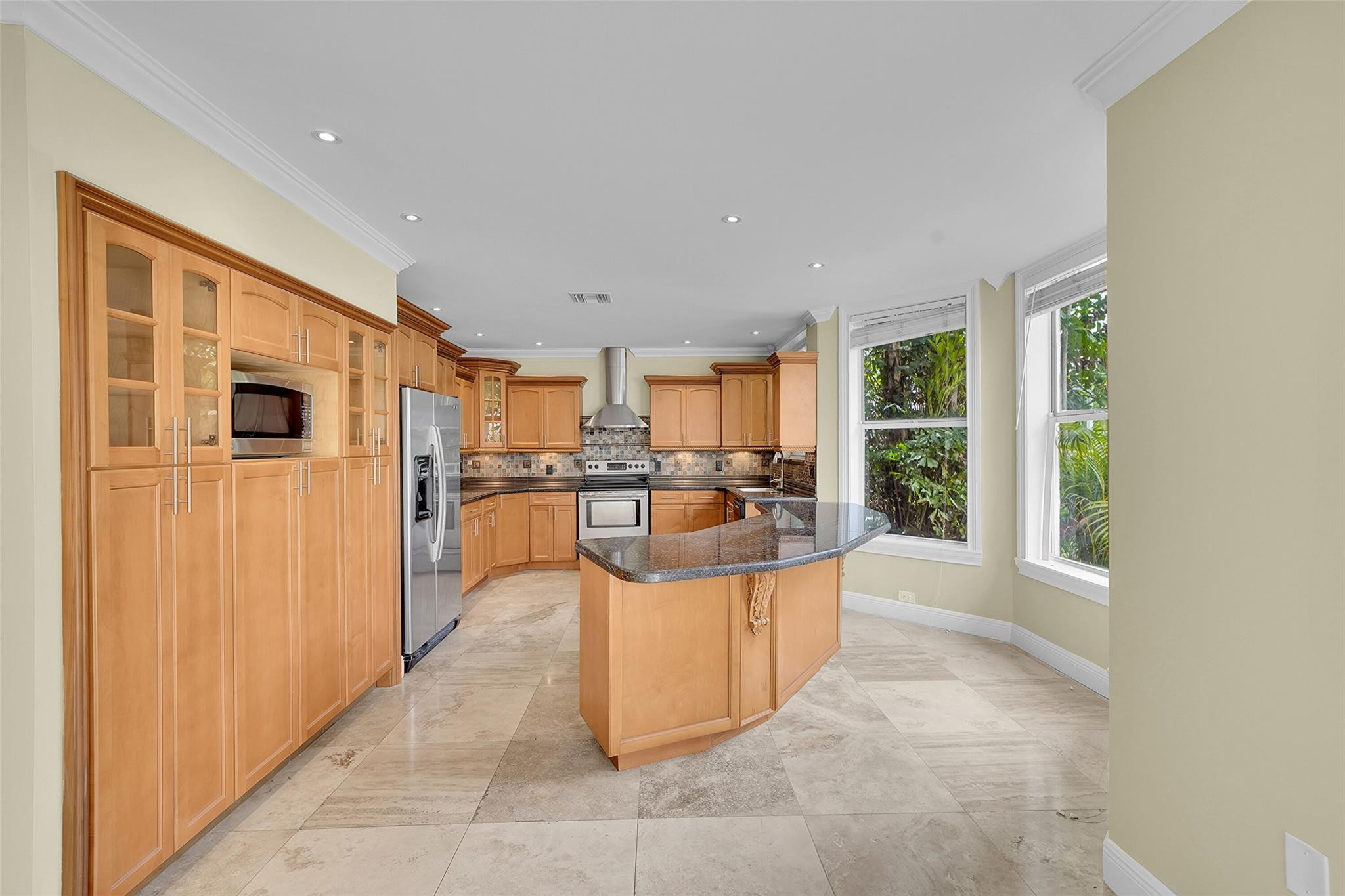 16250 La Costa Dr