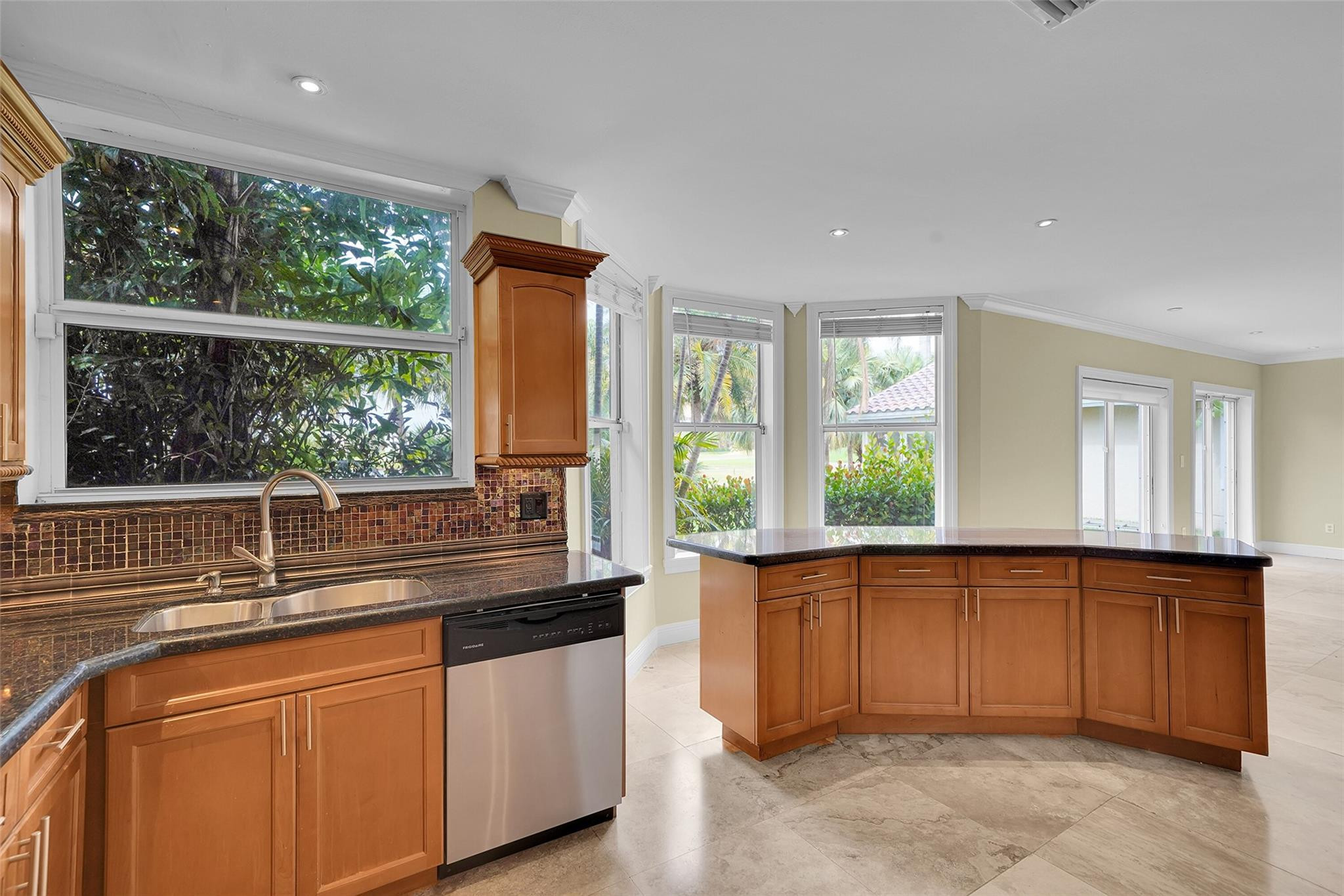 16250 La Costa Dr