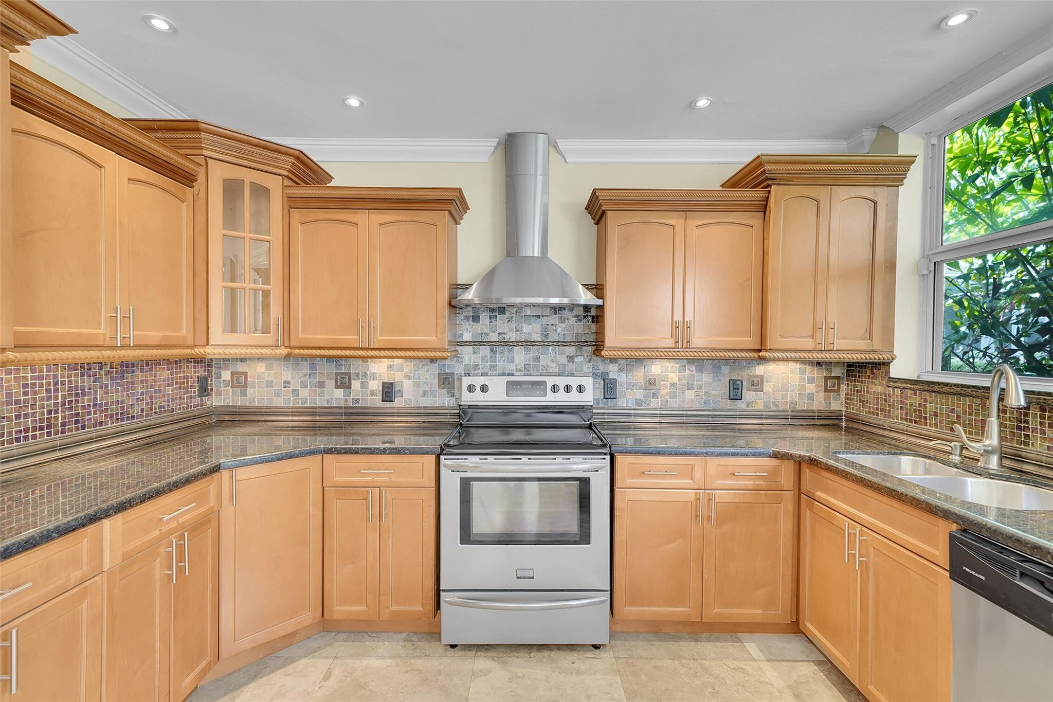 16250 La Costa Dr