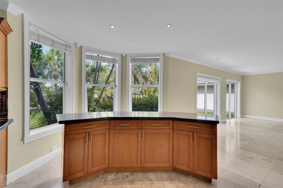16250 La Costa Dr
