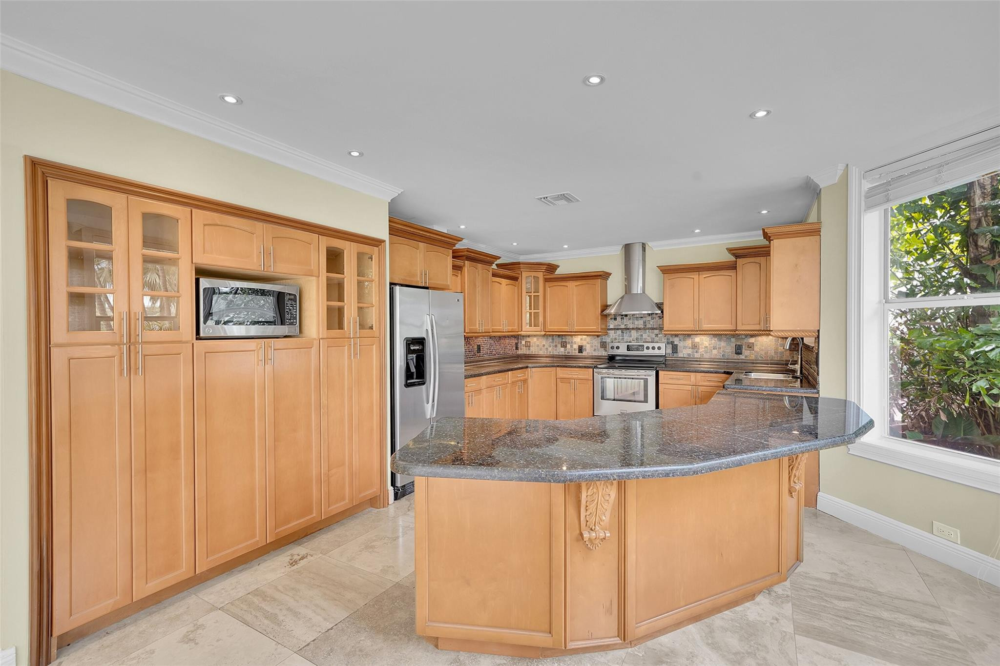 16250 La Costa Dr