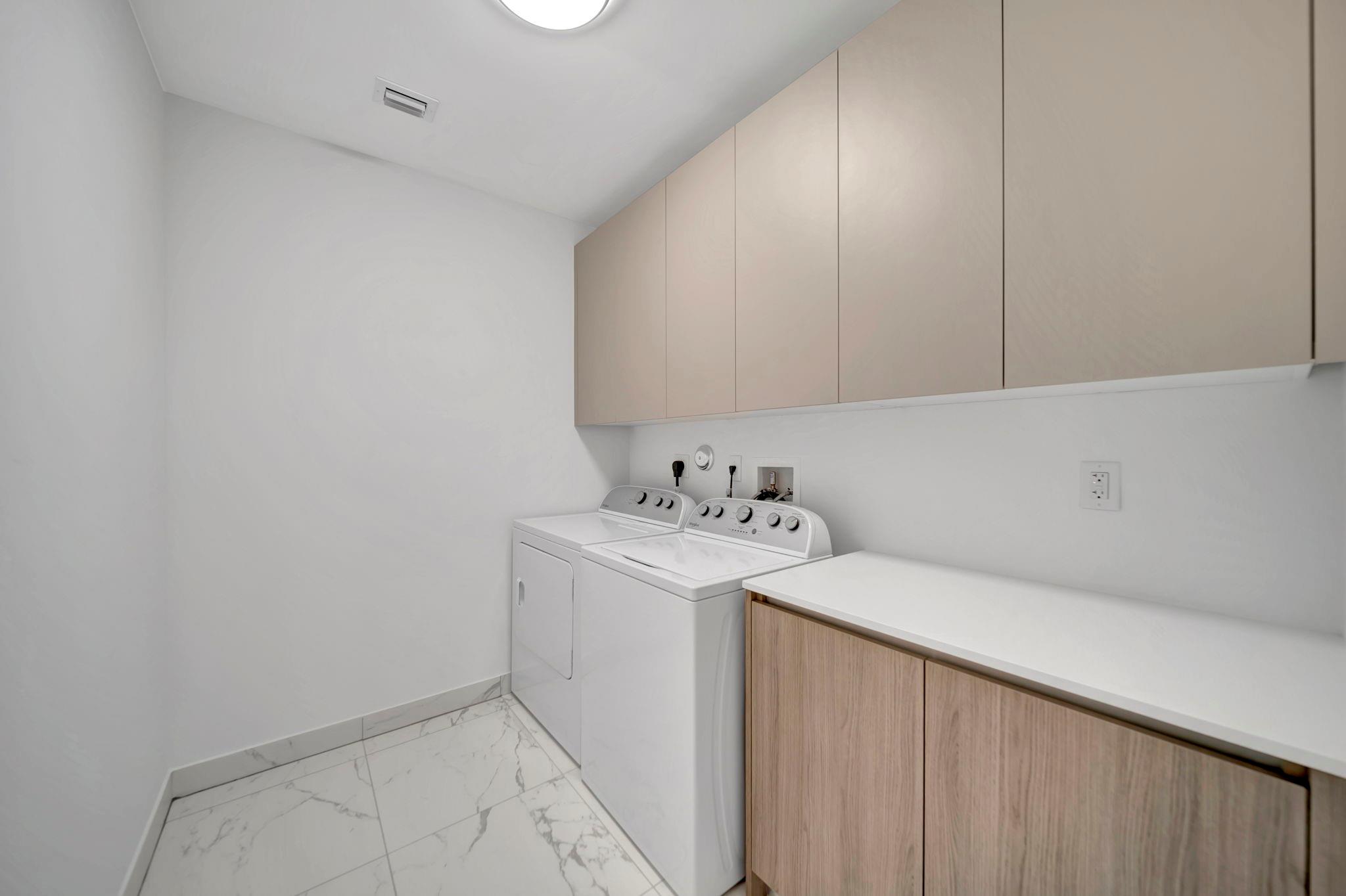 4224 NE 7th Ter