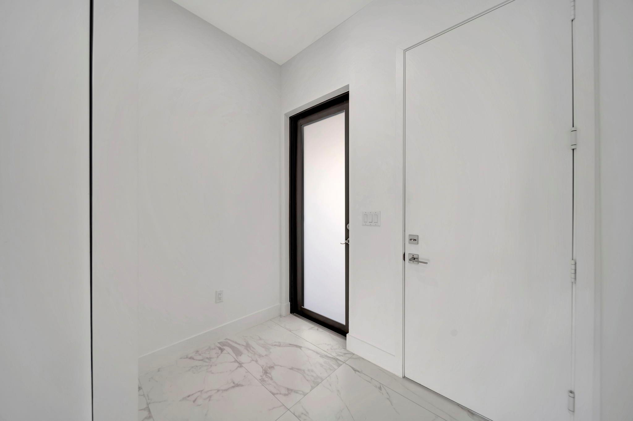 4224 NE 7th Ter