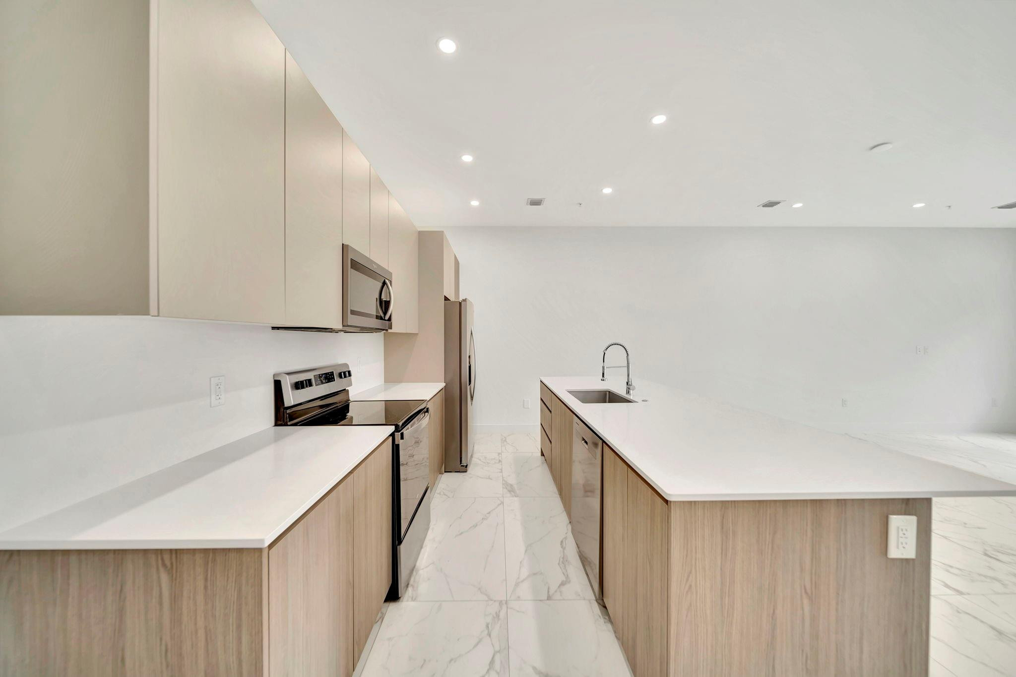 4224 NE 7th Ter