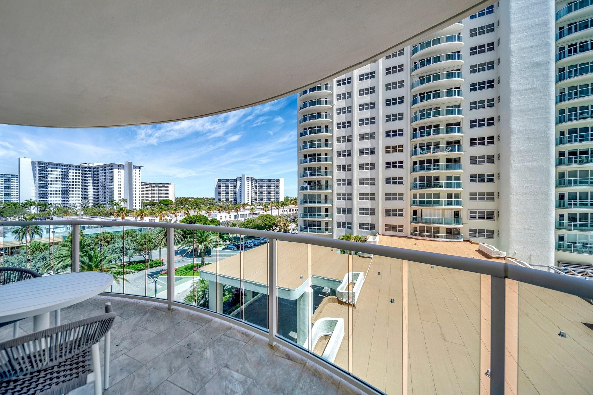 3400 Galt Ocean Dr 407S