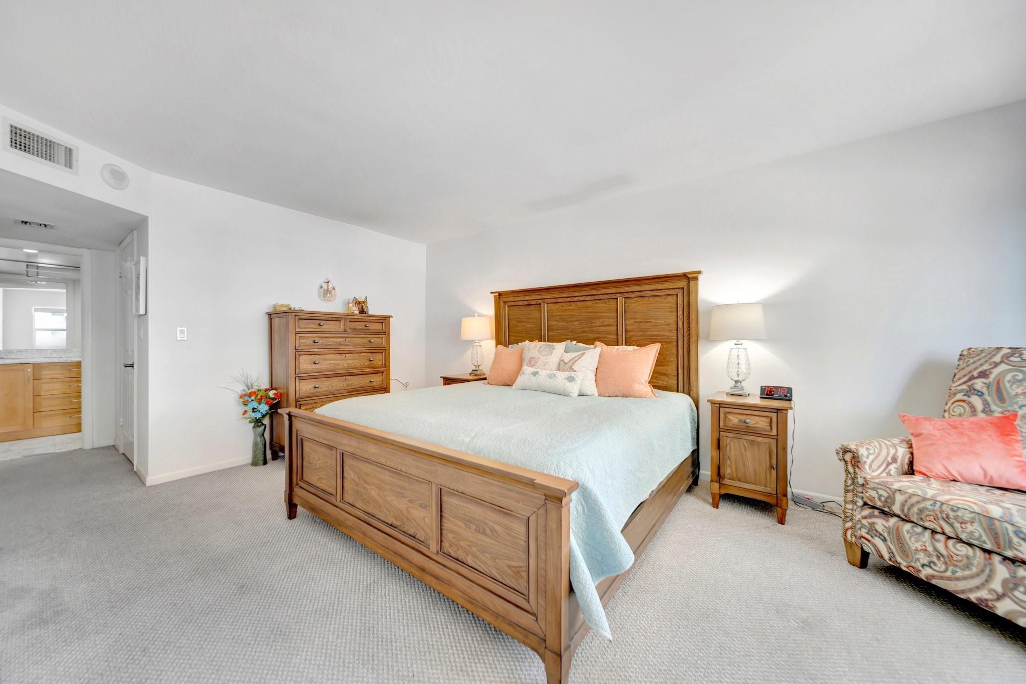 3400 Galt Ocean Dr 407S