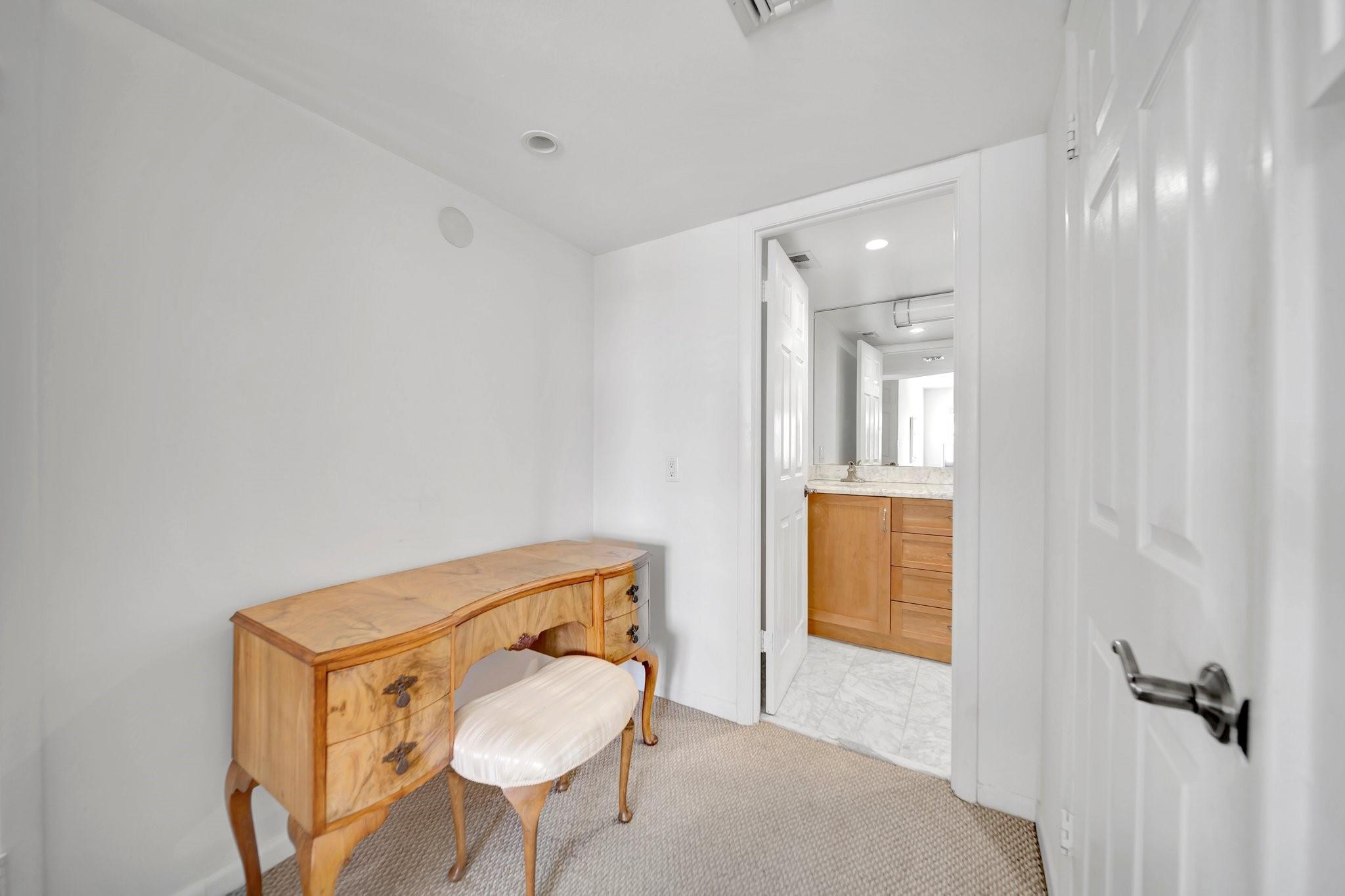 3400 Galt Ocean Dr 407S