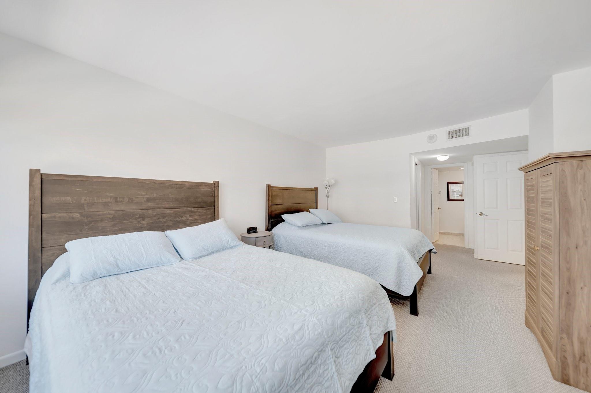 3400 Galt Ocean Dr 407S