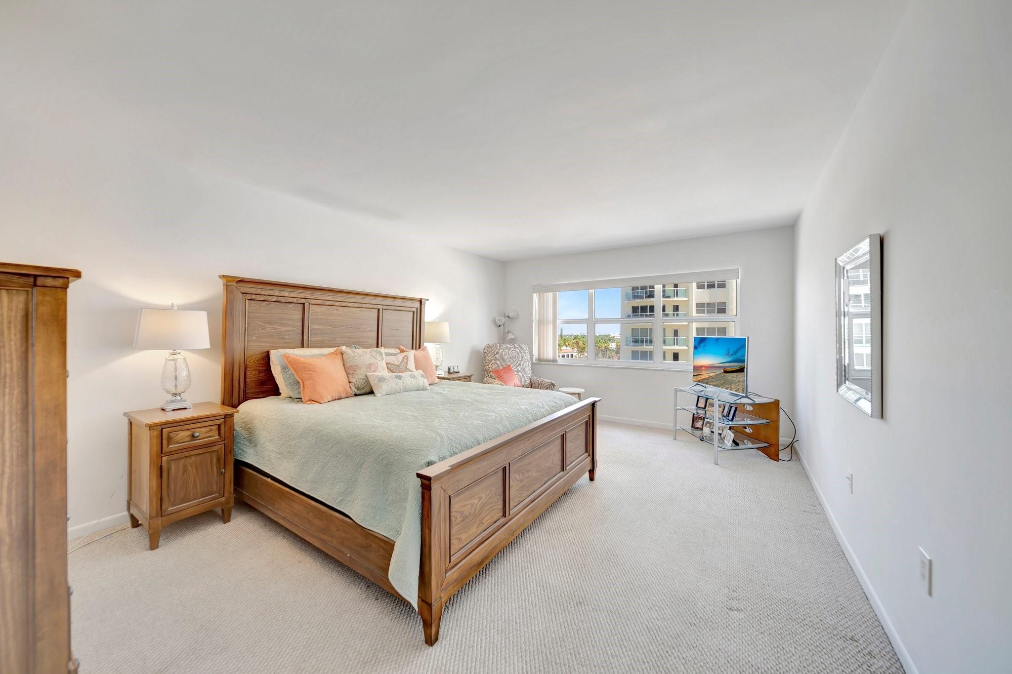 3400 Galt Ocean Dr 407S