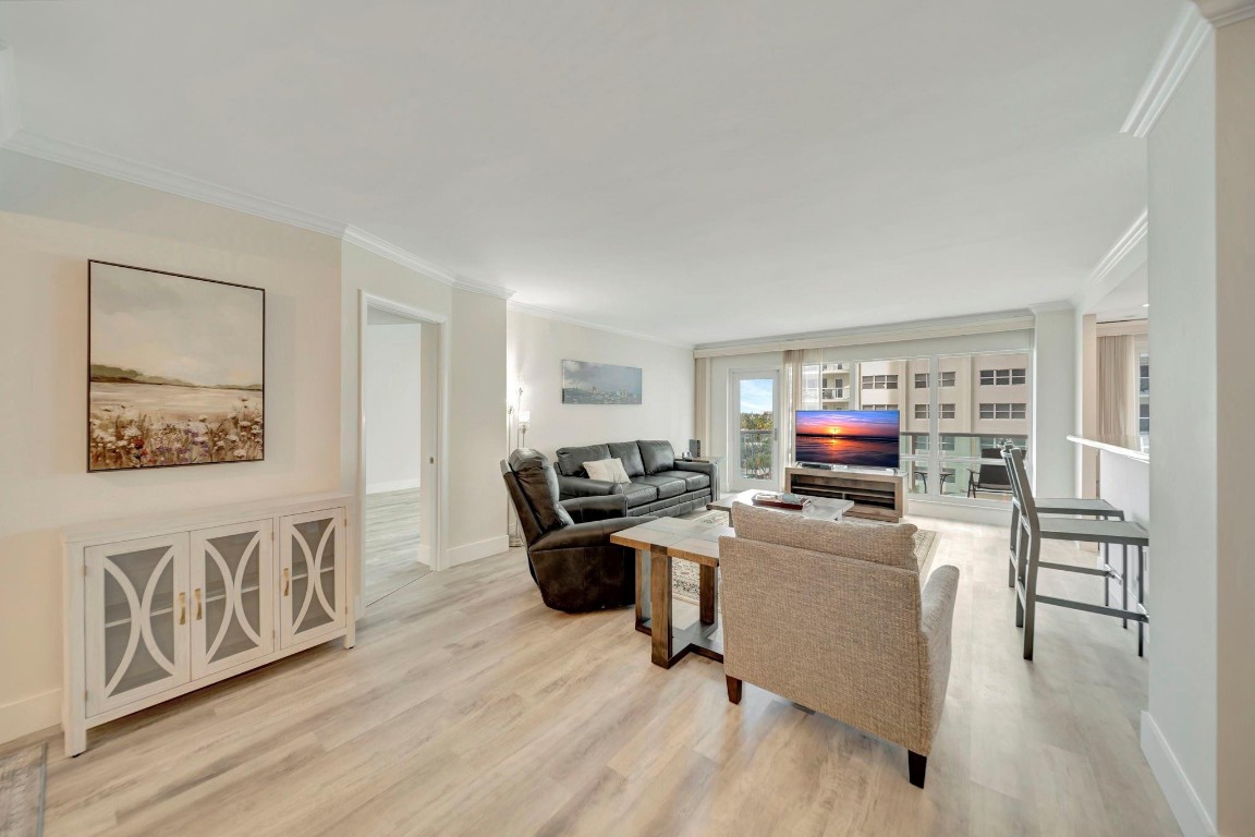 3400 Galt Ocean Dr 407S