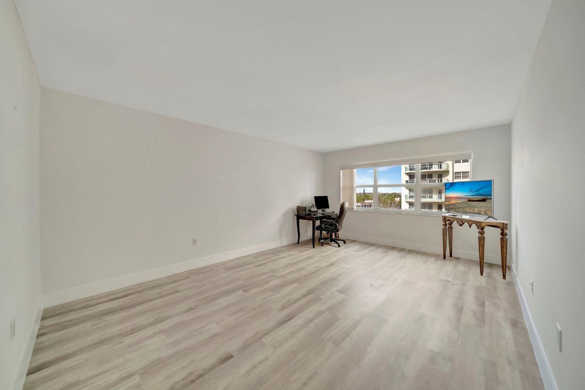 3400 Galt Ocean Dr 407S