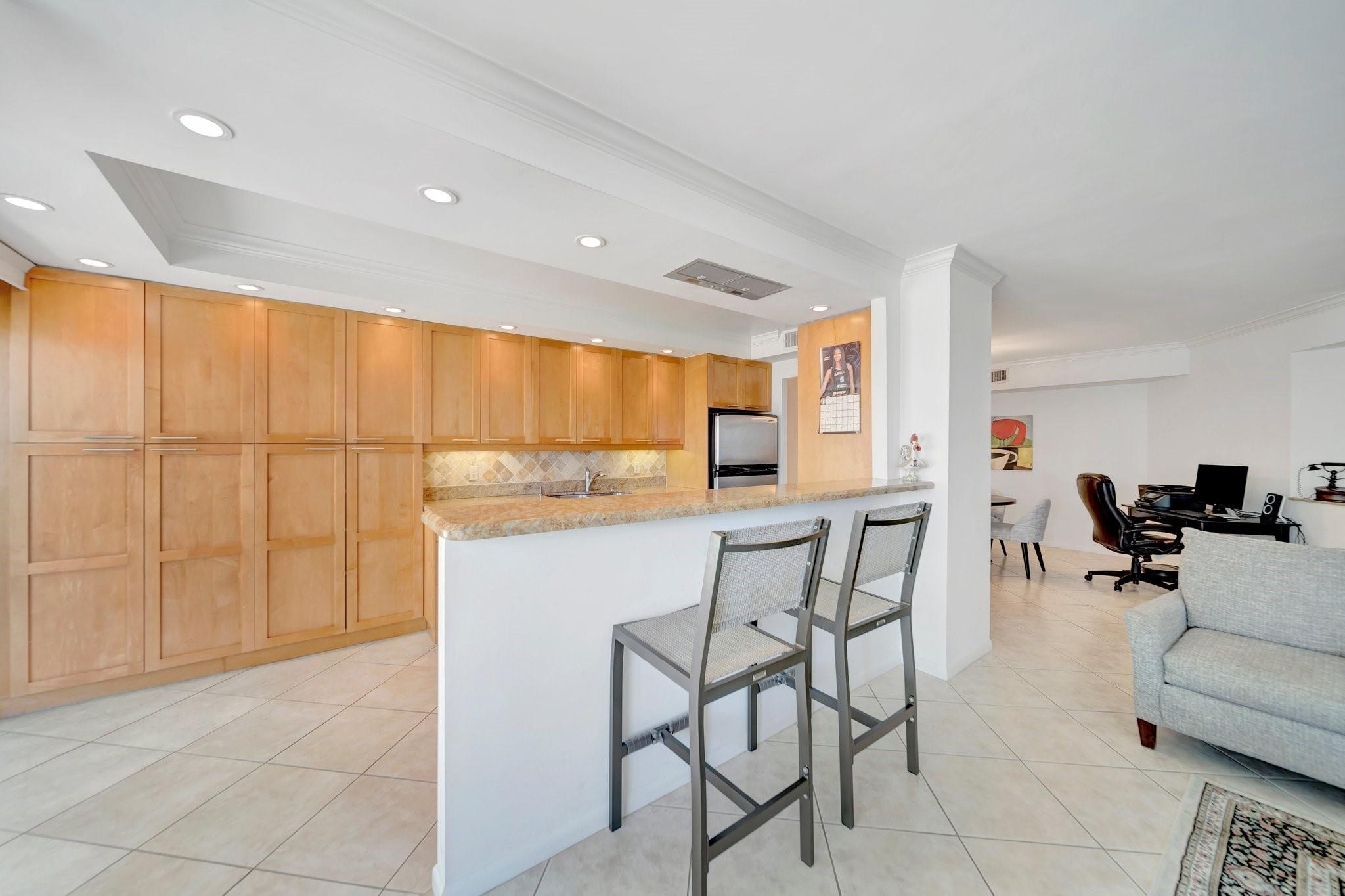 3400 Galt Ocean Dr 407S