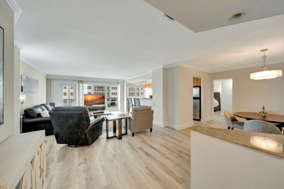 3400 Galt Ocean Dr 407S