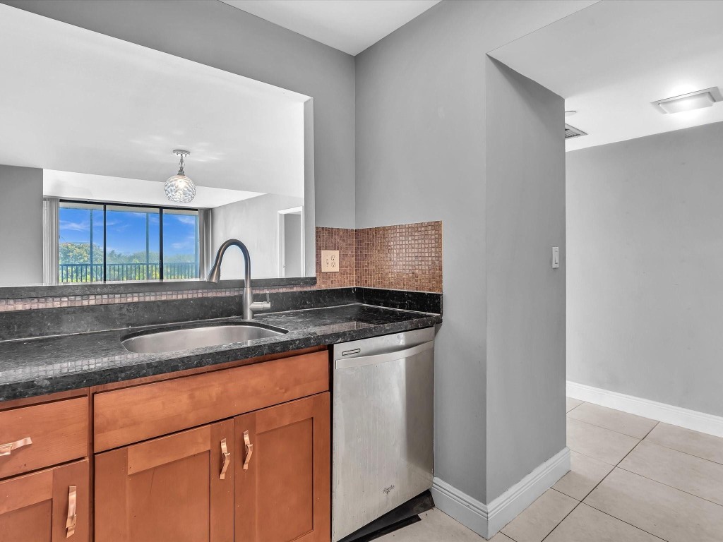 20379 W Country Club Drive 540