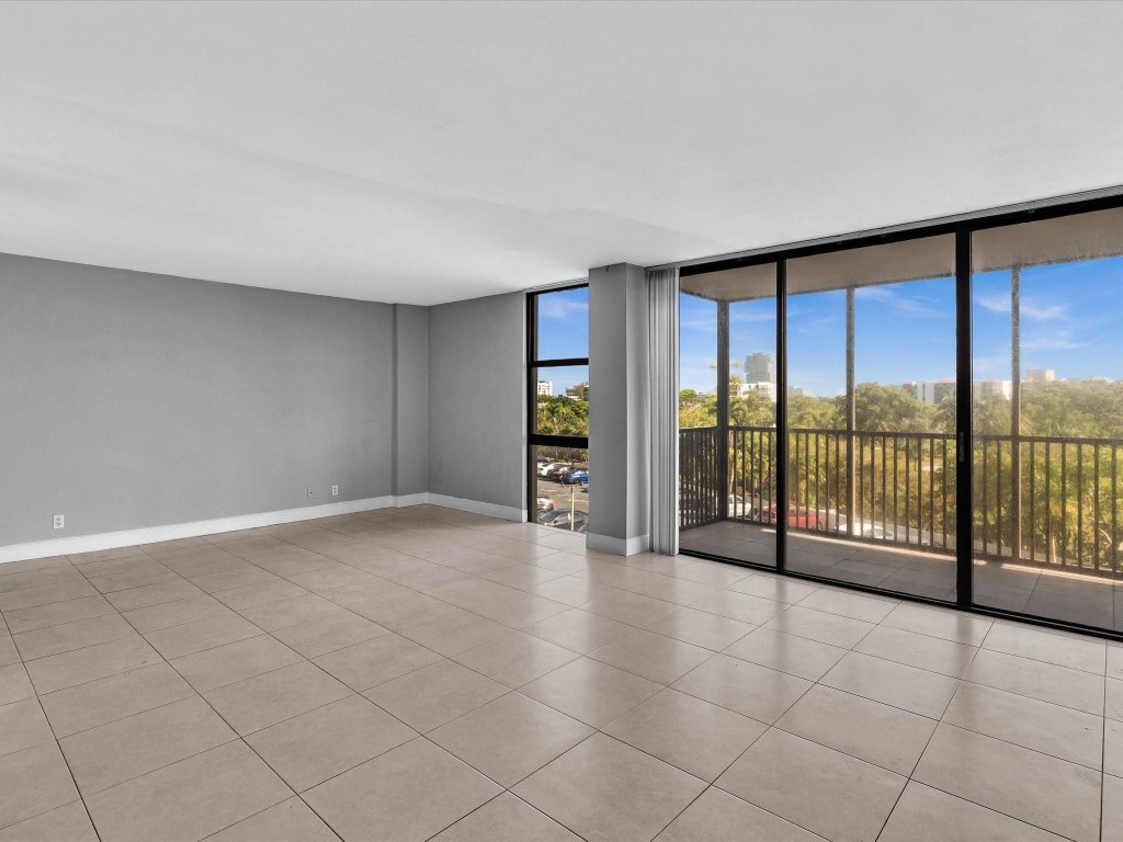 20379 W Country Club Drive 540