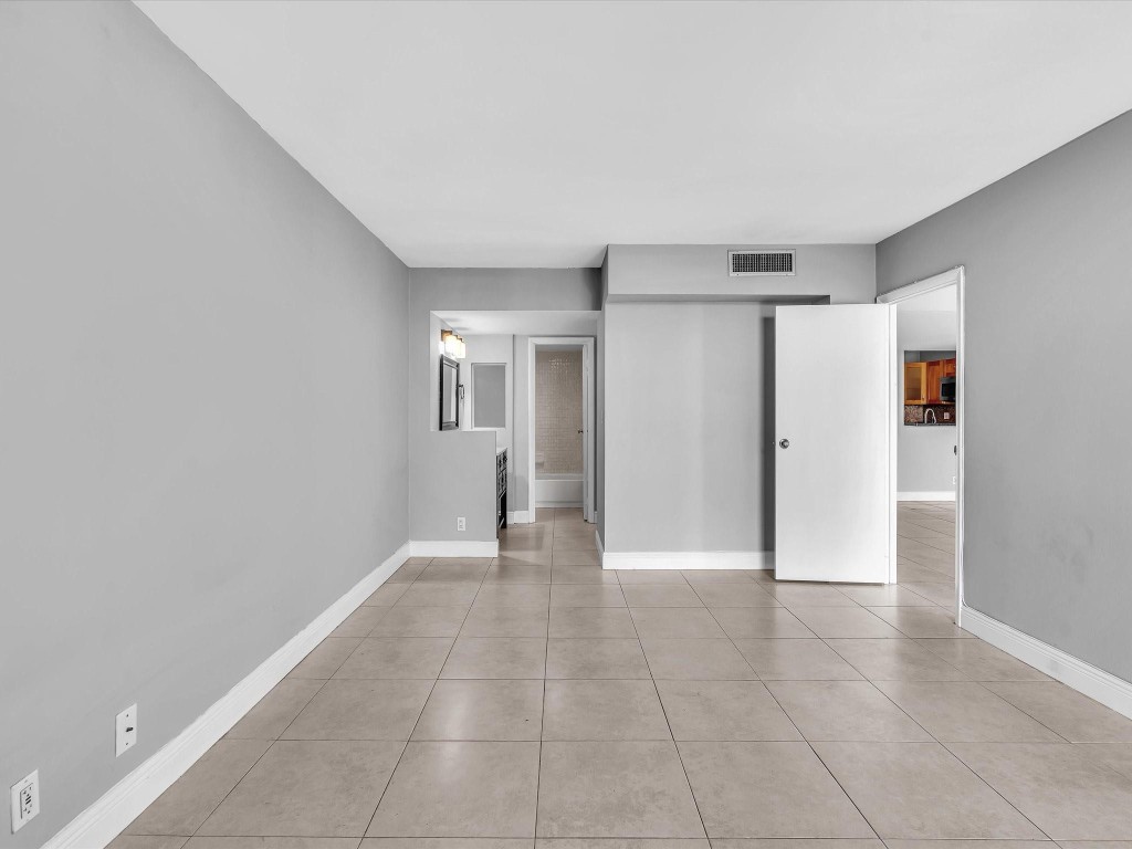 20379 W Country Club Drive 540