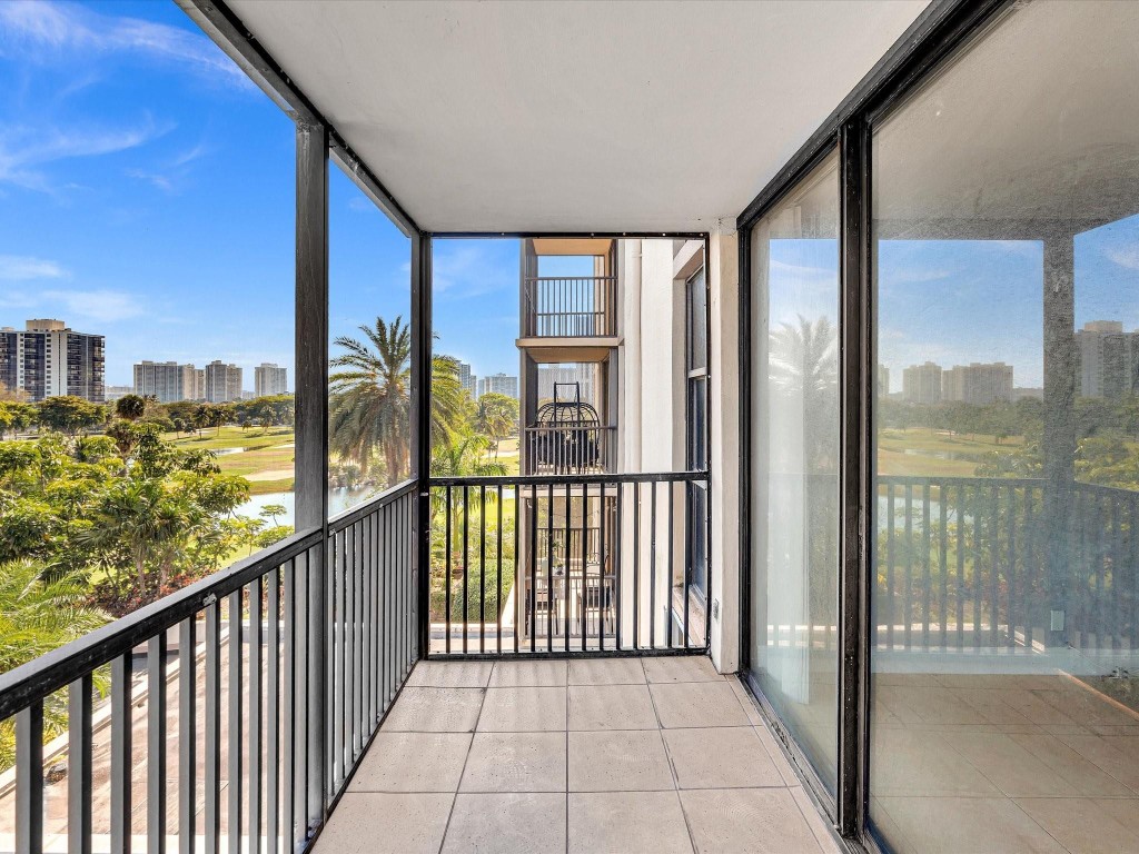 20379 W Country Club Drive 540