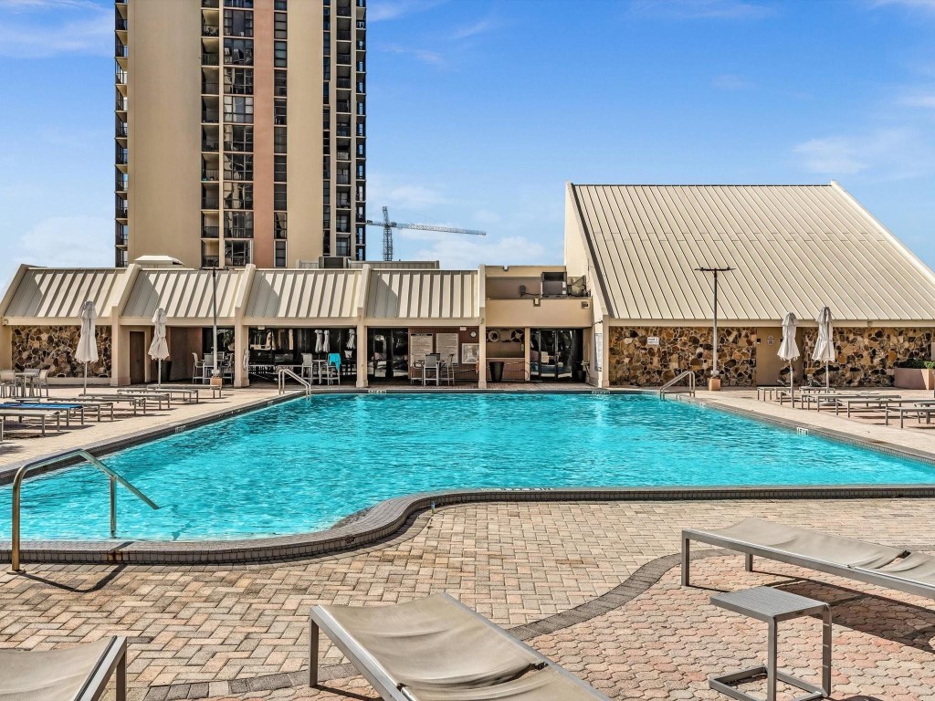 20379 W Country Club Drive 540