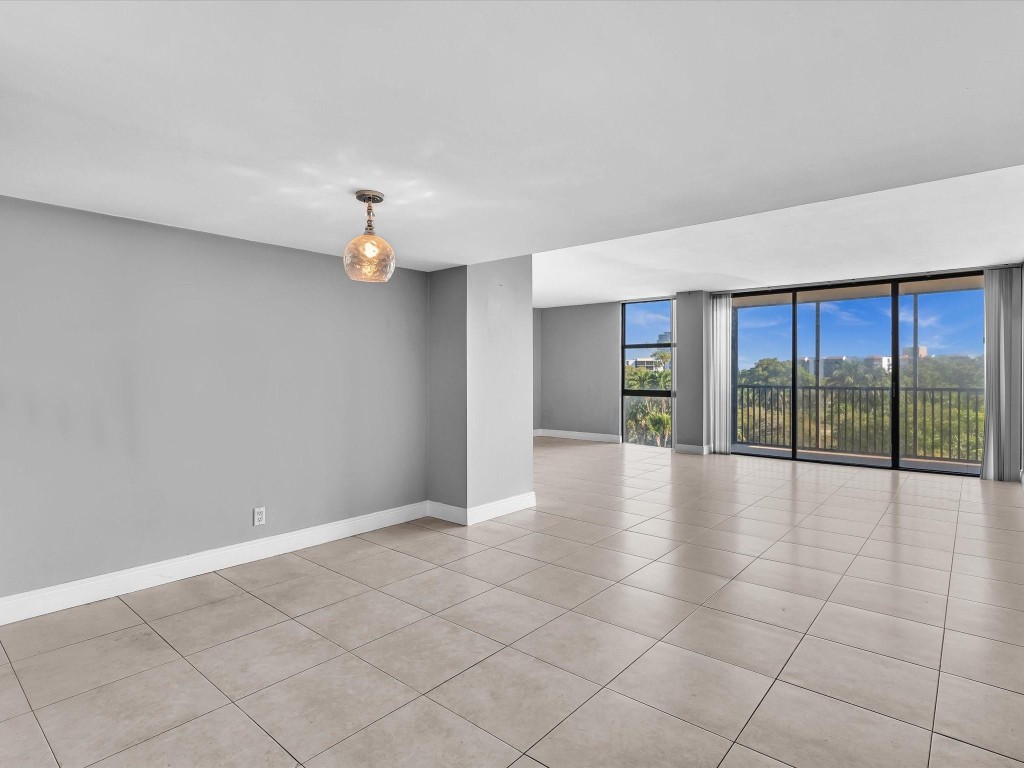 20379 W Country Club Drive 540