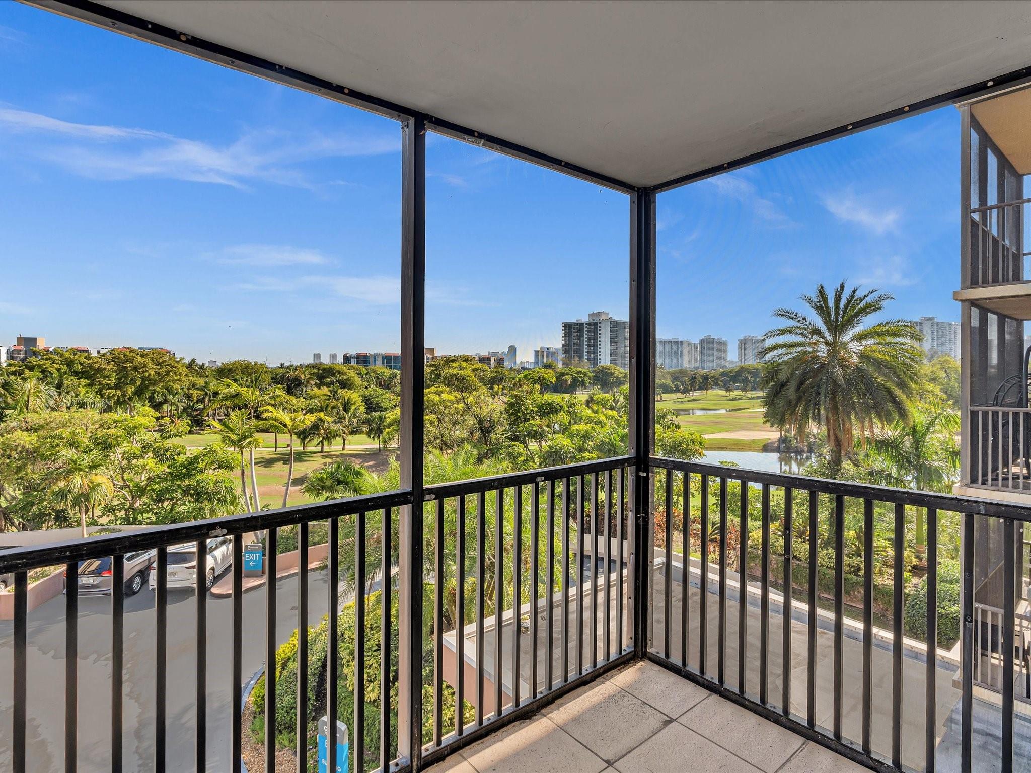 20379 W Country Club Dr 540