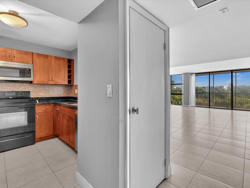 20379 W Country Club Drive 540