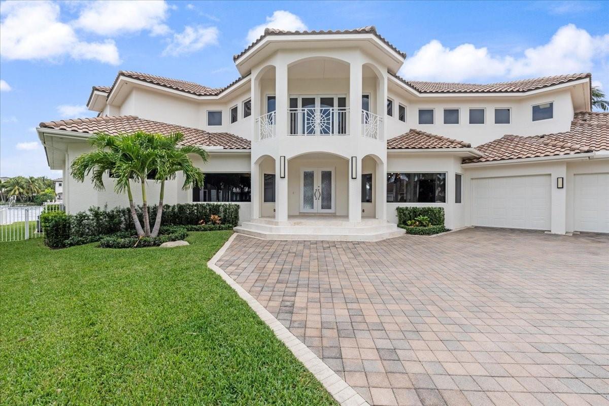 978 Dogwood Dr